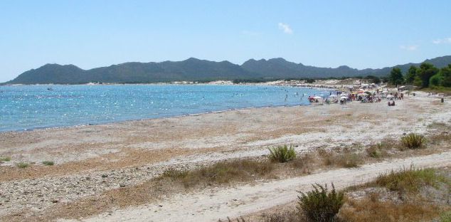 La spiaggia di S’Ena ’e S’Achitta e il mare
